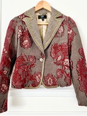Tailored tweed blazer